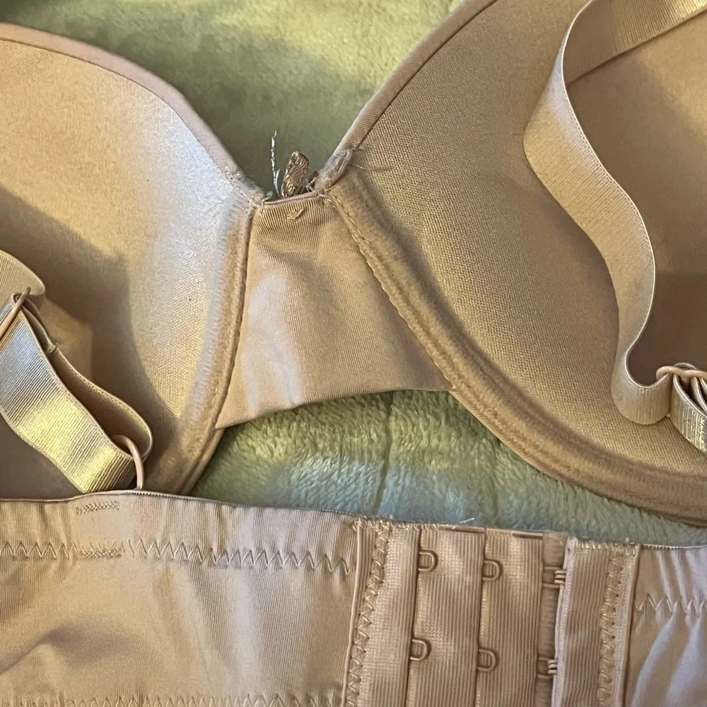 Elegant Black and beige Women's Bra Set 44C - Picture 6 of 6